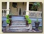 Photo of front steps at Minden hotel 